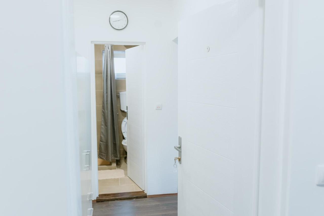 Rent A Room Aleksic Валево Экстерьер фото